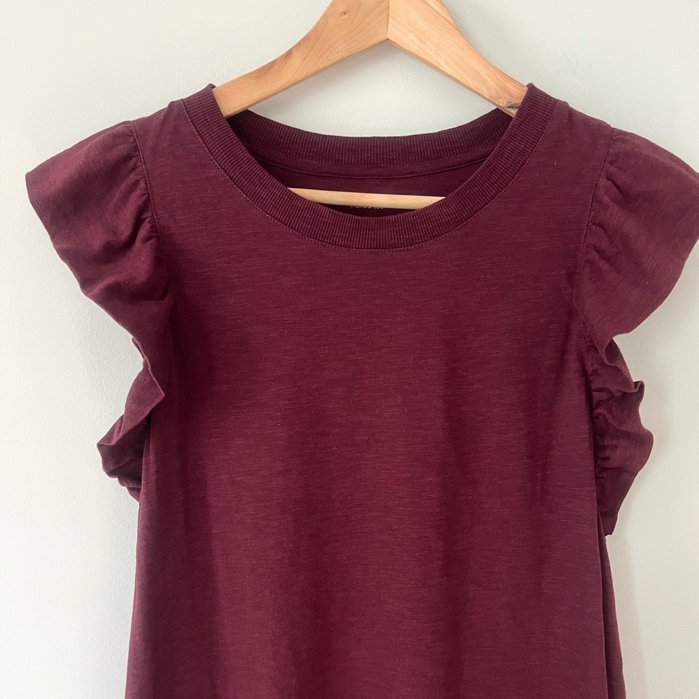 Banana Republic Malibu Tee Ruffle Sleeve Size M Burgundy - Picture 3 of 7